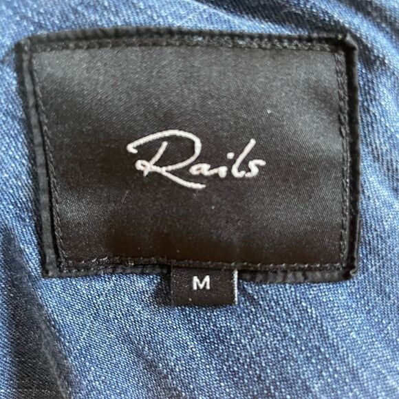 Rails chambray denim button down shirt sz M - Picture 2 of 2